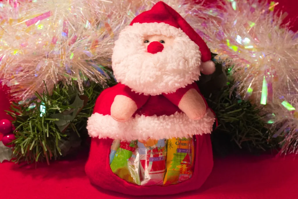 シャトレーゼ クリスマススイーツドール（サンタ）