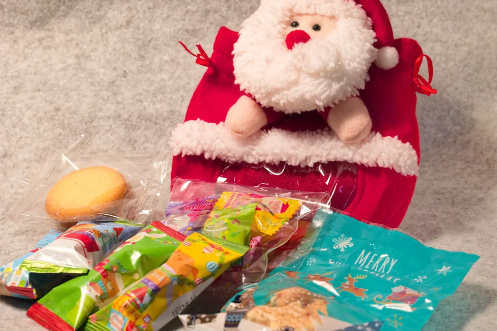 シャトレーゼ クリスマススイーツドールのセット内容